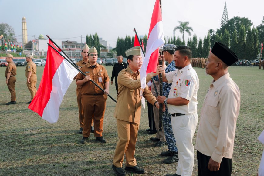 Pemprov Lampung Canangkan Gerakan Pembagian Bendera Merah Putih