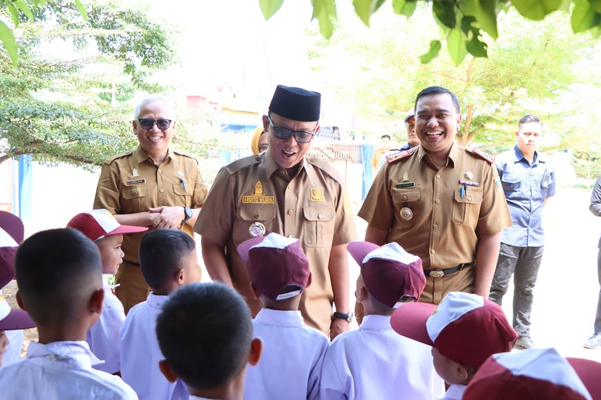 Bupati Lampung Tengah Stimulus Pelajar SD