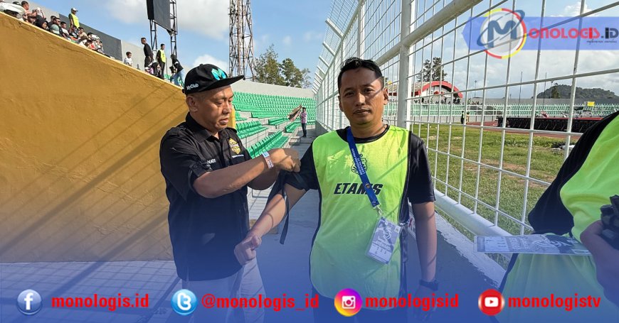 Duka Mendalam, Sikambara Bagikan Pita Hitam