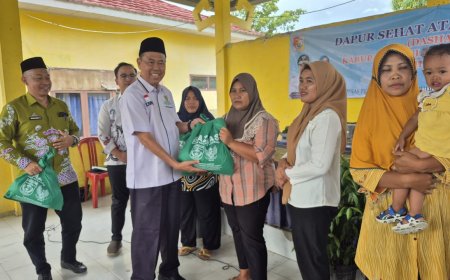 GENTING, Baznas Salurkan Bantuan Rp40 Juta di Gunung Agung