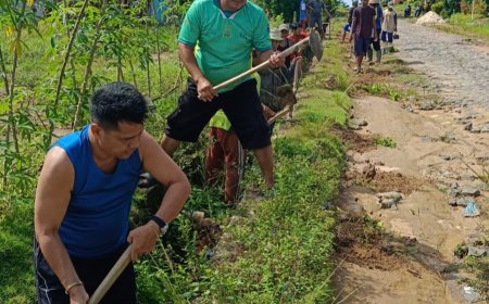 Kakam Kekatung Pimpin Bersih-bersih Lingkungan