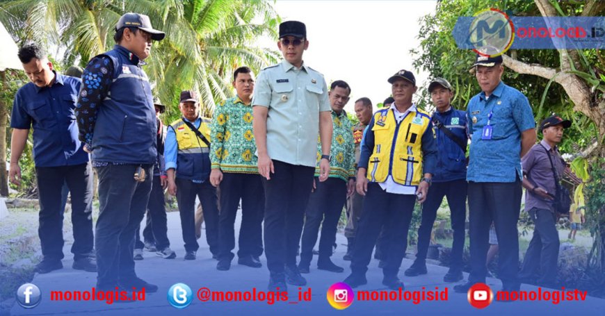 Egi Tinjau Progres Pembangunan Jalan Beton Kunjir