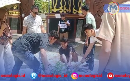 Tolak Bala, Warga Lampung Tengah Sembelih Seekor Kambing di Halaman Pemda