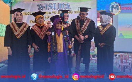 Keren! Selesaikan Pendidikan, Lansia di Pesisir Barat di Wisuda