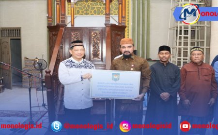 Awali Kunjungan di Aceh Timur, Kasatgas Tito Laksanakan Salat Subuh dan Serahkan Bantuan Kemasyarakatan