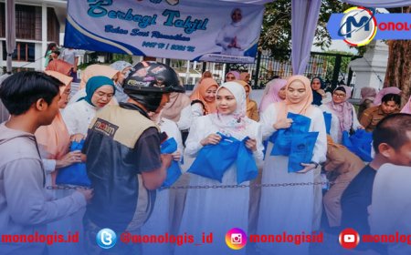 TP. PKK dan DWP Provinsi Lampung Bagikan Ratusan Takjil untuk Masyarakat