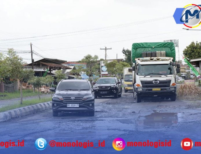 Penanganan Cepat Jalan Rusak  Dorong Aktivitas Ekonomi Warga di Daerah