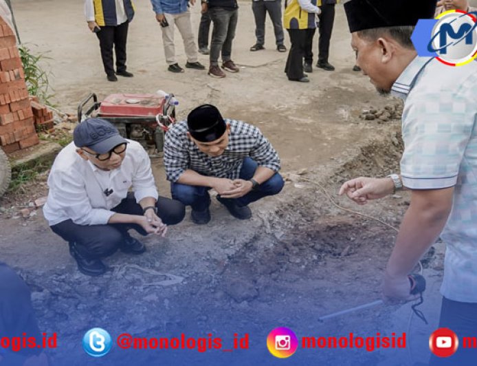 Tinjau Ruas Strategis di Jatimulyo, Gubernur Dorong Normalisasi Drainase dan Perbaikan Jalan
