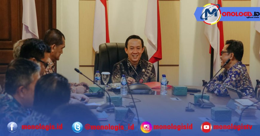 Pastikan Sekolah Rakyat Berjalan Optimal dan Tepat Sasaran, Sekdaprov Marindo Pimpin Rapat Evaluasi Bersama BPKP