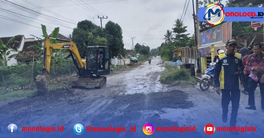 Antisipasi Terhambatnya Mobilitas Warga Selama Puncak Musim Hujan dan Ramadan, Pemprov Lampung Tutup Jalan Berlubang
