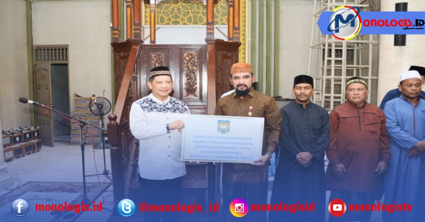 Awali Kunjungan di Aceh Timur, Kasatgas Tito Laksanakan Salat Subuh dan Serahkan Bantuan Kemasyarakatan