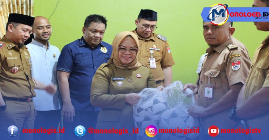 Pemkab Mesuji Serahkan Bantuan Sarpras Olahraga
