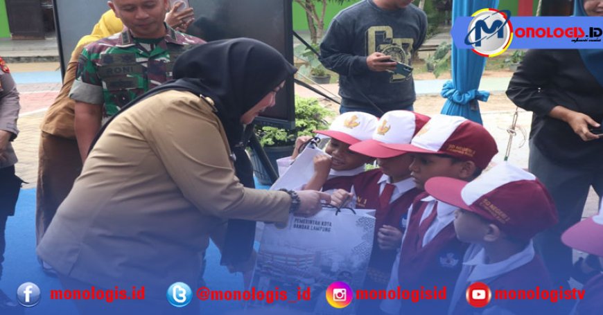 Belasan Ribu Siswa Terima Bantuan Perlengkapan Sekolah dari Pemkot Bandarlampung