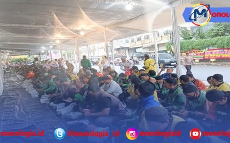 Gemira Lampung Buka Puasa Bersama 1.000 Ojol, Bagikan Voucher Umrah dan BBM Gratis