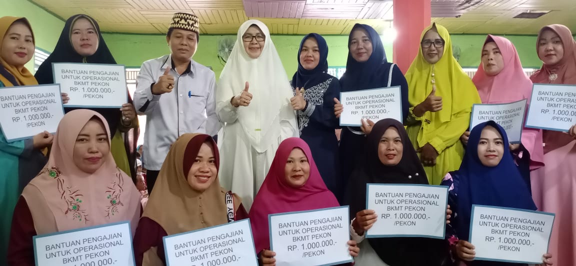 BKMT Pesisir Barat Santuni 60 Anak Yatim dan Kurang Mampu