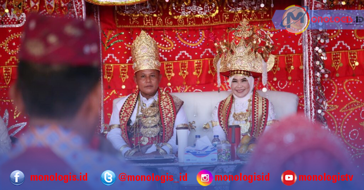 Bupati Lampung Selatan Terima Adok Pengiran Nata Marga