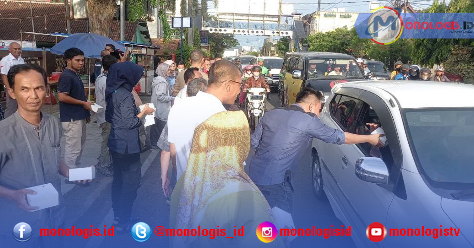 SPPN VII-PWI Lampung Bagikan Takjil ke Masyarakat