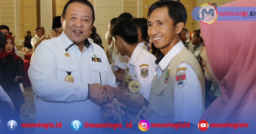 Gubernur Lampung Serahkan Anugerah KPB Award 2023