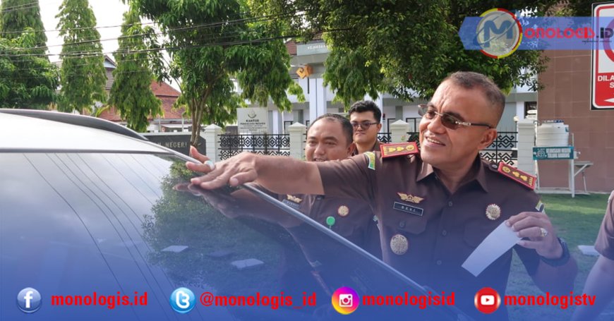 Peringati Hakordia 2023, Kejari Tulangbawang Gelar Upacara dan Bagikan Stiker Antikorupsi