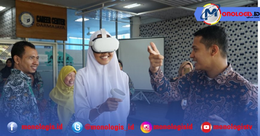 Asyiknya Siswa-Siswi SMKN 1 Way Pengubuan Coba Game Challenge dan VR di Darmajaya
