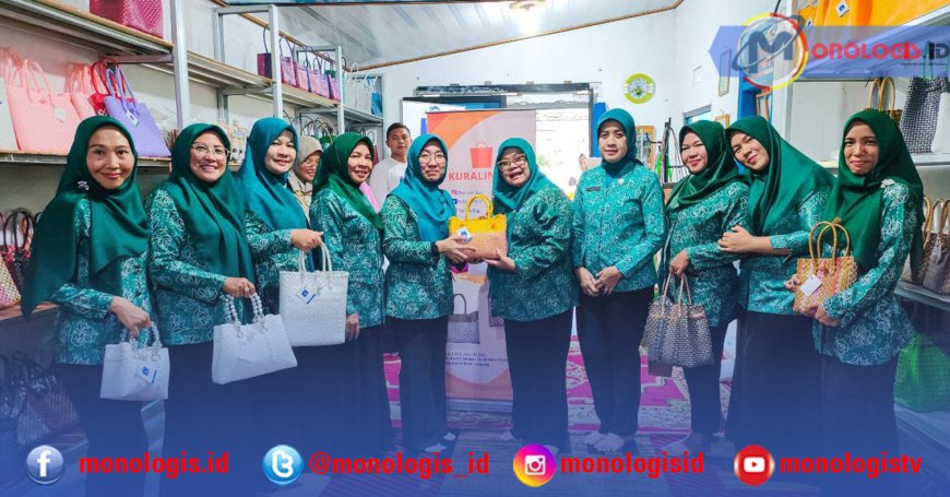 Kembangkan UMKM, TP PKK dan DWP Tulangbawang Studi Tiru ke Pesisir Barat