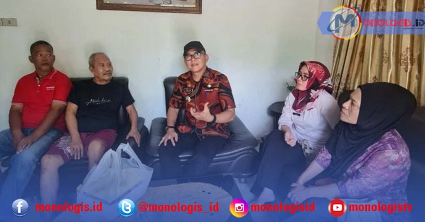 Kepala Dinas Kominfo Lampung Selatan Jenguk Jurnalis yang Mengidap Parkinson