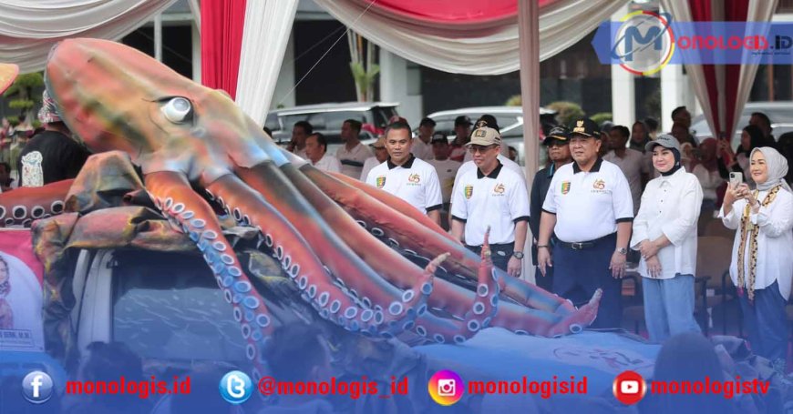 Gubernur Lampung Lepas Kirab Marching Band dan Pawai Kendaraan Hias