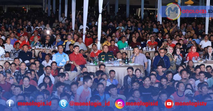 Gubernur Bersama Ribuan Masyarakat Lampung Nobar Dukung Garuda Muda