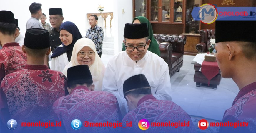 Pj Gubernur Lampung Gelar Doa Bersama dan Santuni Anak Yatim