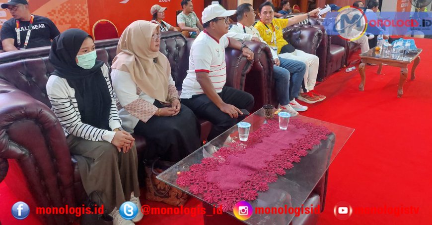 Dukung Atlet, Pj Gubernur Lampung Saksikan Pertandingan Angkat Besi dan Muaythai di Aceh