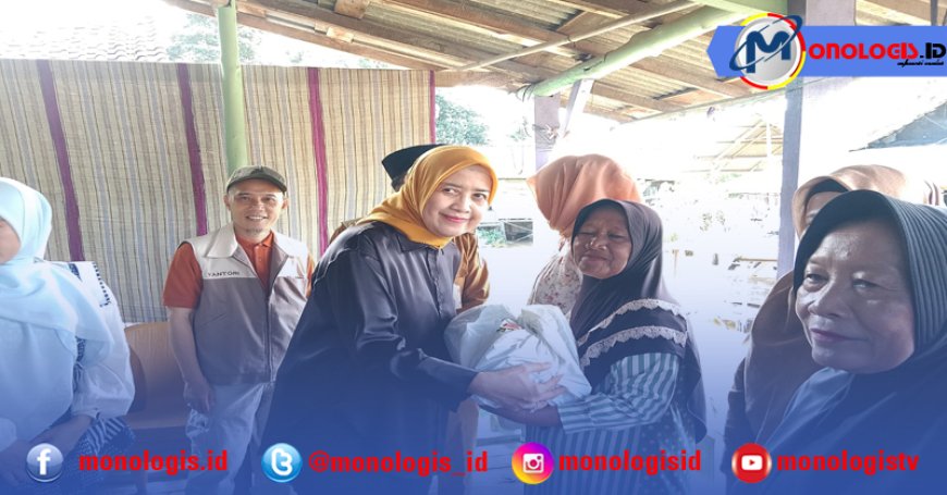 Warga Terdampak Banjir Terima Bantuan dari Ketua TP PKK Tulangbawang