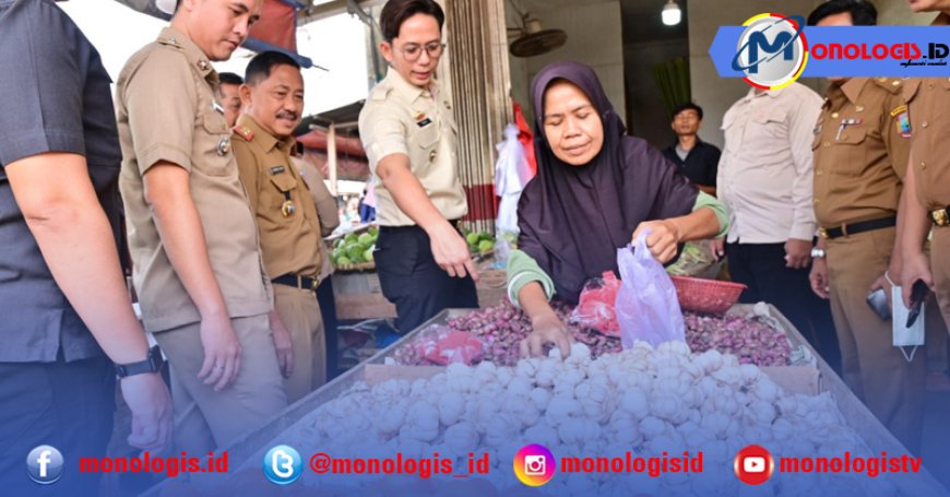Bupati Radityo Egi Pratama Pastikan Harga Bahan Pokok di Pasaran Tetap Stabil