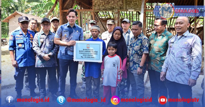 Rumah Ambruk Akibat Angin Kencang, Sumarni Terima Bantuan Rp20 Juta dari Bupati Lampung Selatan
