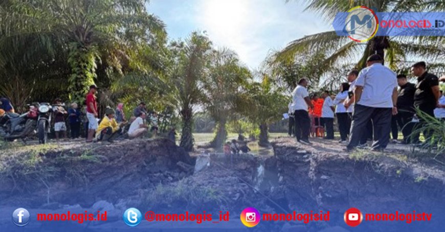 Plt Bupati Waykanan Tinjau Lokasi Jalan Amblas di Kampung Tanjung Dalam