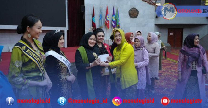 Unila Rayakan Semangat Emansipasi Lewat Gaya dan Karya