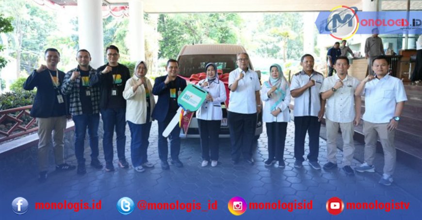 BSI Serahkan Satu Unit Mobil Hiace ke Unila
