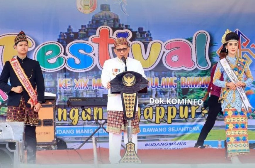 Pemkab Tulangbawang Gelar Pawai Budaya Festival Megou Pak ke-19