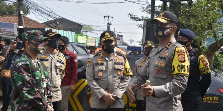 Kapolda Jabar meninjau pelaksanaan Operasi Yustisi di Polres Bogor.