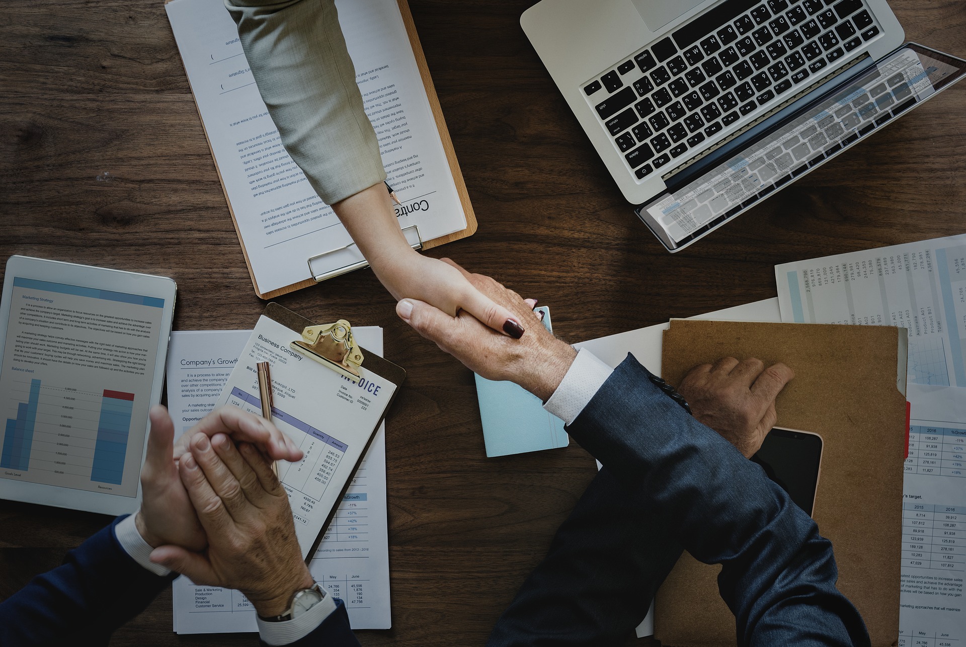 pengaruh penggunaan media sosial terhadap brand awareness