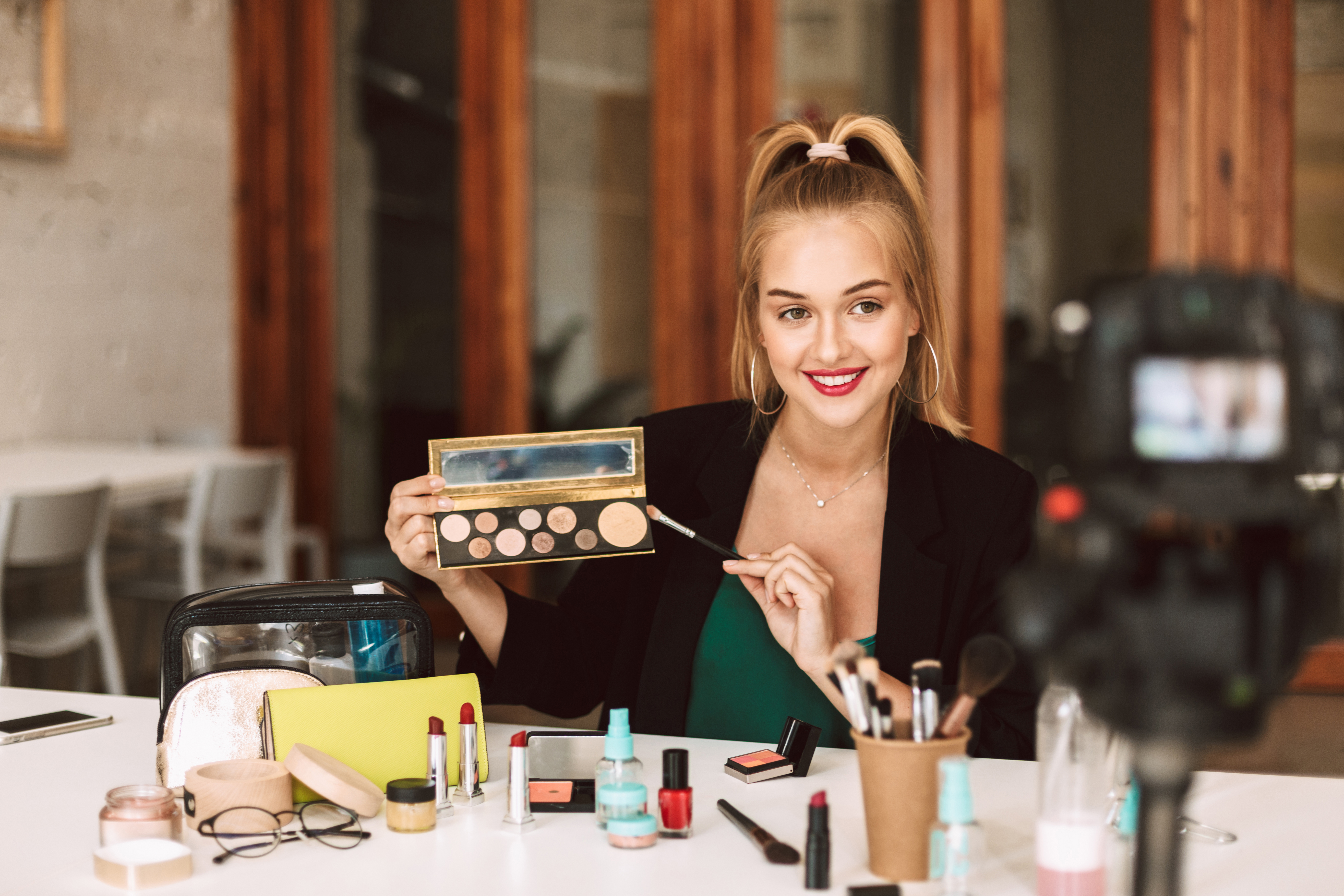strategi memilih influencer untuk bisnis