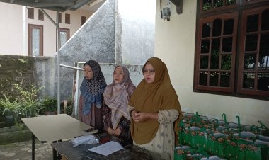 *Balai Latian Kerja Luar Negeri (BLKLN) KALLIAN JAYA, Desa Sendang Karangampel Berbagi Bingkisan*