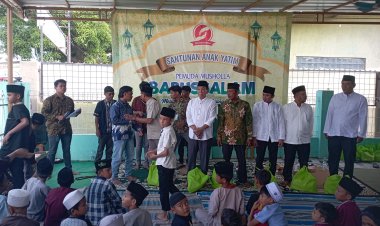 *Santunan Kepada Anak Yatim Oleh Pemuda Musholla Babussalam Dampuawang Karangampel Berjalan Penuh Makna *