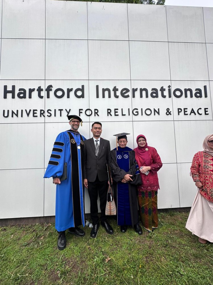 *Menag Nasaruddin Umar Terima Gelar Doctor of Divinity dari Hartford International University*