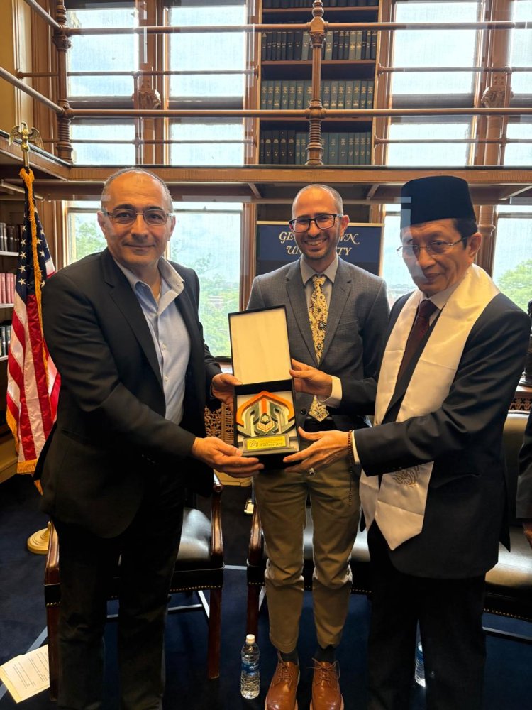 *Menag Nasaruddin Umar Sampaikan Gagasan Moderasi Beragama dan Ekoteologi di Georgetown University*