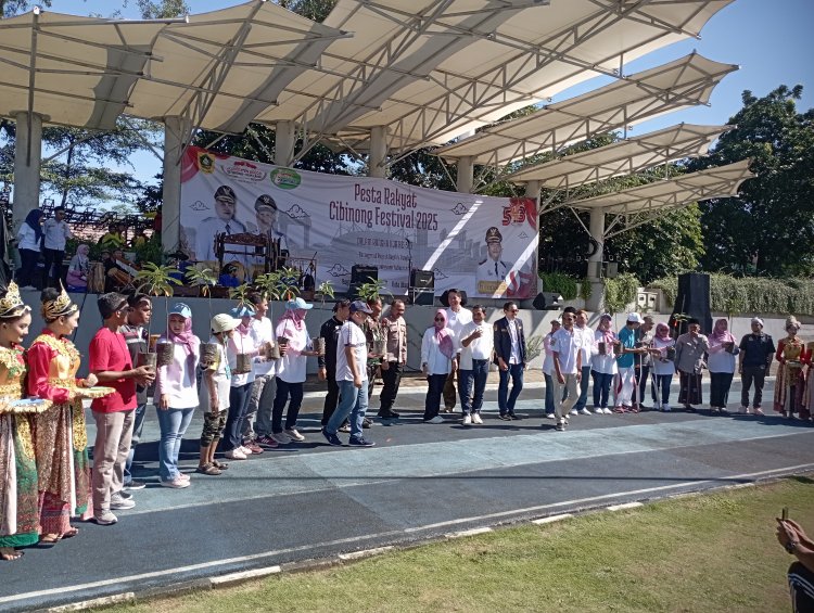 *Pesta Rakyat Festival 2025 Dalam Rangka HJB ke 543, di Gelar di Alun-Alun Cirimekar, Kecamatan Cibinong, Kabupaten Bogor*