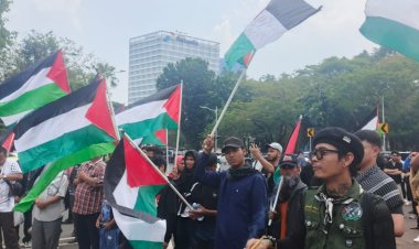 Ratusan Aktivis Gelar Aksi di Kedubes AS, Tolak Solusi Dua Negara dan Kutuk Genosida Gaza