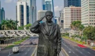 Suta Widhya: Mubazir Pindahkan Patung Sudirman