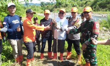 Pj, Camat Sukamakmur Kita Jaga Alam, Alam Jaga Kita Pada Giat Penanaman Pohon di Desa Pabuaran