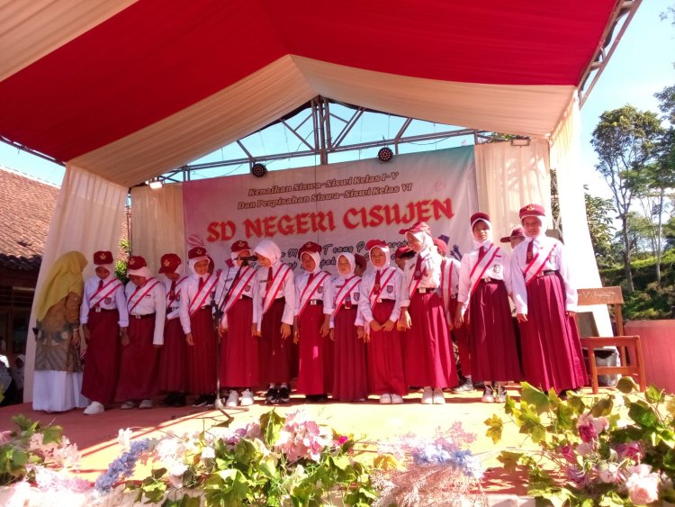 Siswa-siswi SDN Cisujen Kec Takokak Rayakan Kenaikan Kelas Dan Dinyatakan Lulus