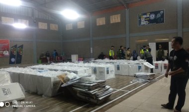 PPK Warungkondang Terima Kembali Ratusan Kotak Suara Dari TPS